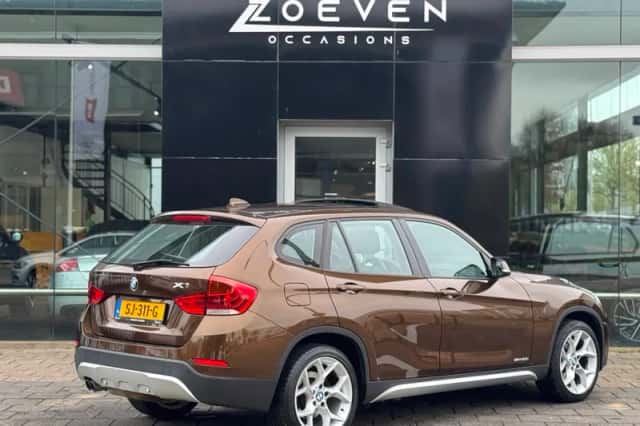 BMW X1 (2014) thumbnail 4