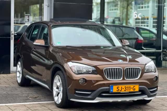 BMW X1 (2014) thumbnail 6
