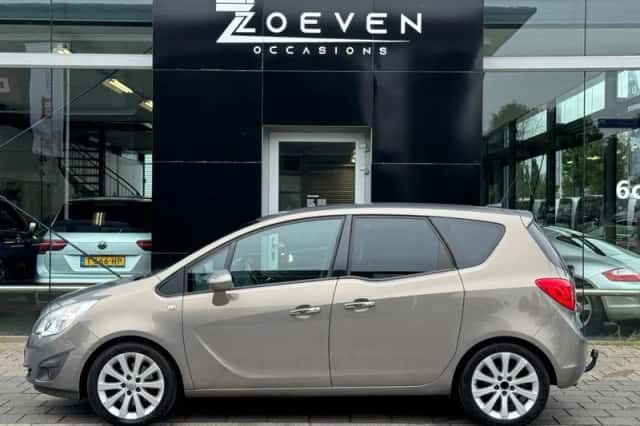 Opel Meriva (2012) thumbnail 4