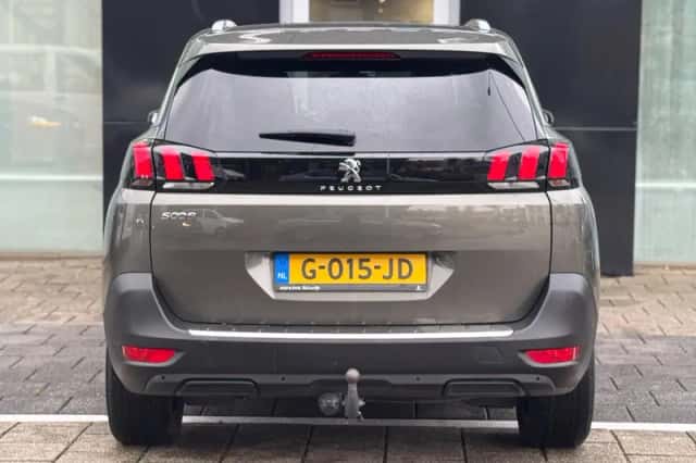 Peugeot 5008 (2018) thumbnail 5