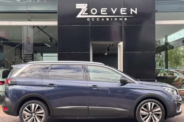 Peugeot 5008 (2019) thumbnail 3