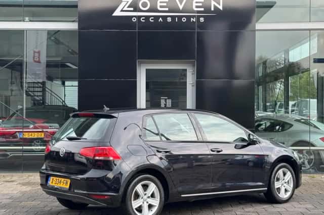 Volkswagen Golf (2014) thumbnail 5