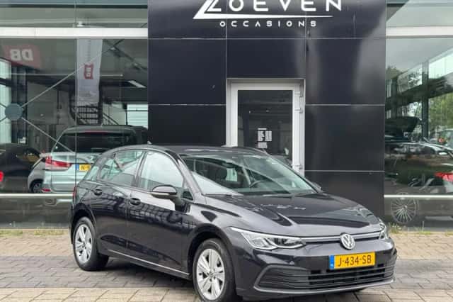 Volkswagen Golf (2020) thumbnail 3
