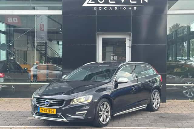 Volvo V60 (2013) thumbnail 1