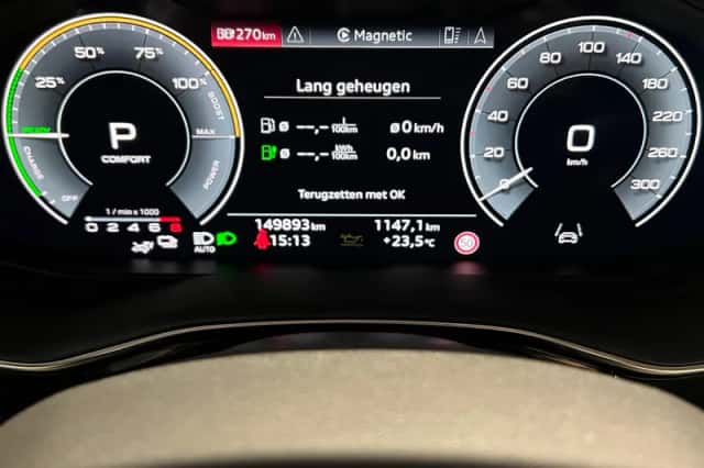 Audi Q8 (2021) thumbnail 6