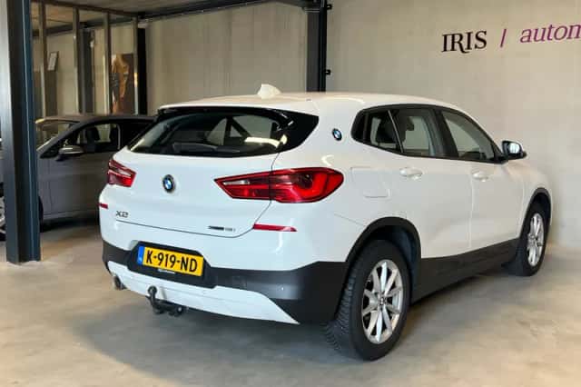 BMW X2 (2018) thumbnail 2