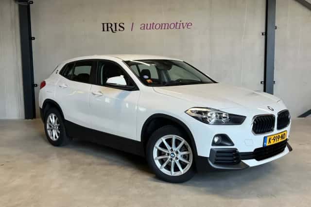 BMW X2 (2018) thumbnail 3