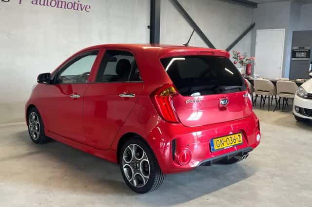 Kia Picanto (2015) thumbnail 2