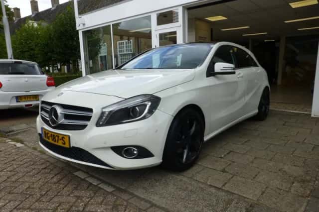 Mercedes-Benz A-Klasse (2014) thumbnail 2