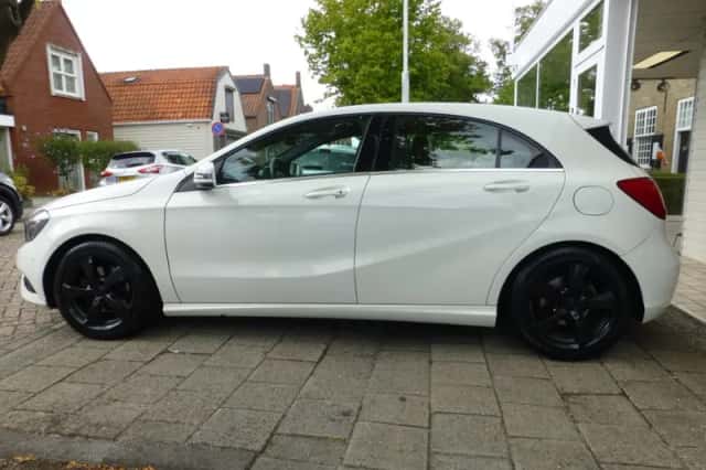 Mercedes-Benz A-Klasse (2014) thumbnail 3