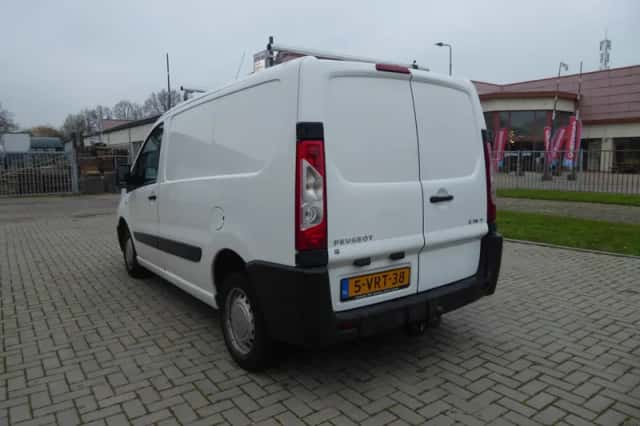Peugeot Expert (2011) thumbnail 4