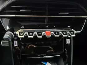 Peugeot e-2008 (2024) thumbnail 12