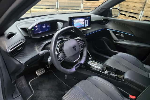 Peugeot e-2008 (2025) thumbnail 3