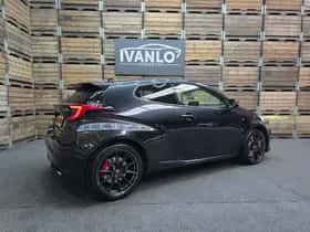 Toyota Yaris (2021) thumbnail 3