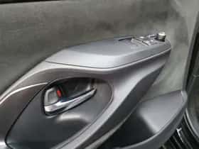 Toyota Yaris (2021) thumbnail 5