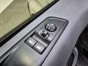 Opel Vivaro-e (2022) thumbnail 4