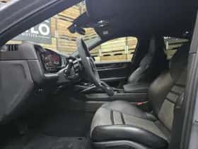 Porsche Cayenne (2024) thumbnail 5