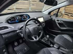 Peugeot 2008 (2018) thumbnail 3