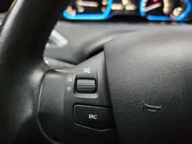 Peugeot 2008 (2018) thumbnail 8