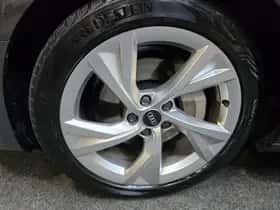 Audi A4 (2023) thumbnail 2