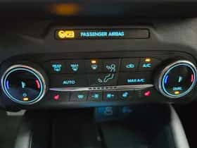 Ford Kuga (2023) thumbnail 11