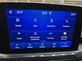 Ford Kuga (2023) thumbnail 14
