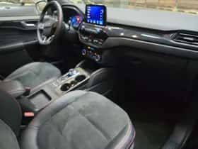 Ford Kuga (2023) thumbnail 7