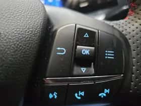 Ford Kuga (2023) thumbnail 10