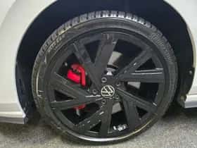 Volkswagen Golf (2021) thumbnail 2