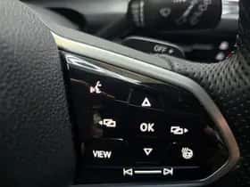 Volkswagen Golf (2021) thumbnail 9