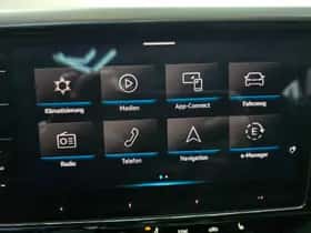 Volkswagen Arteon (2022) thumbnail 16