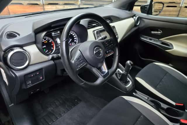 Nissan Micra (2018) thumbnail 3