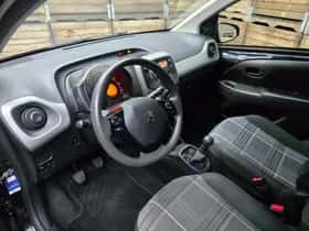 Peugeot 108 (2018) thumbnail 3