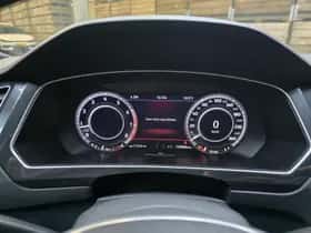 Volkswagen Tiguan (2018) thumbnail 11