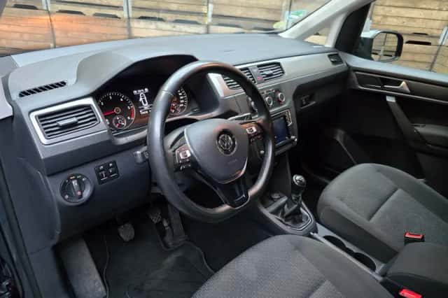 Volkswagen Caddy (2017) thumbnail 3