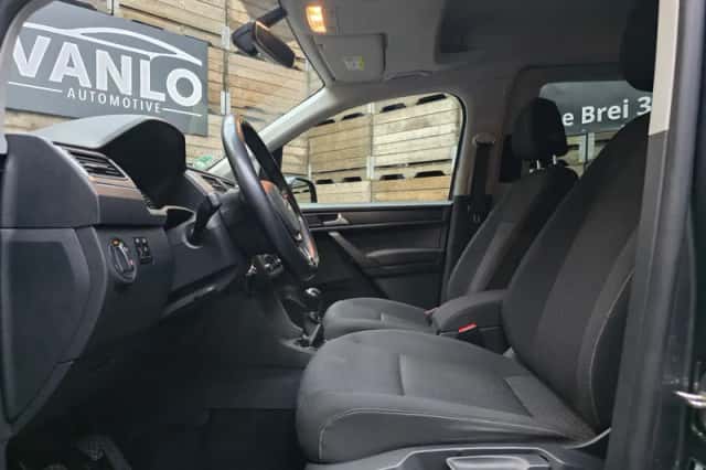 Volkswagen Caddy (2017) thumbnail 5