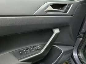 Volkswagen Taigo (2022) thumbnail 4