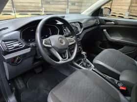 Volkswagen T-Cross (2019) thumbnail 3