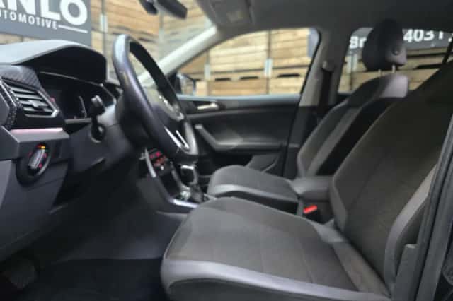 Volkswagen T-Cross (2019) thumbnail 5