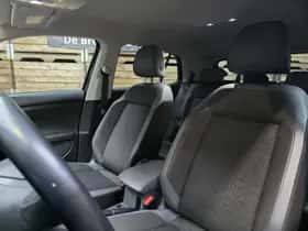 Volkswagen T-Cross (2019) thumbnail 6