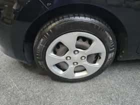 Kia Picanto (2014) thumbnail 2