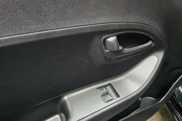 Kia Picanto (2014) thumbnail 4