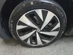 Volkswagen ID.5 (2022) thumbnail 2