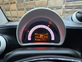 Smart Fortwo (2015) thumbnail 10