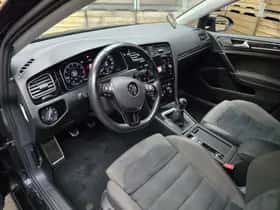 Volkswagen Golf (2017) thumbnail 3
