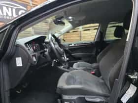 Volkswagen Golf (2017) thumbnail 5
