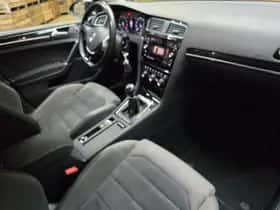 Volkswagen Golf (2017) thumbnail 8