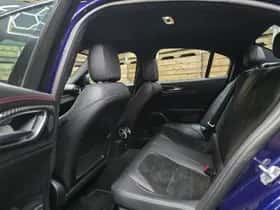 Alfa Romeo Giulia (2016) thumbnail 7