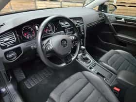 Volkswagen Golf (2013) thumbnail 3