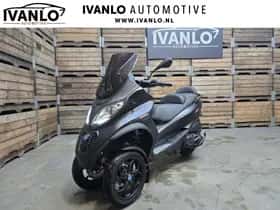 Piaggio Scooter (2022) thumbnail 1